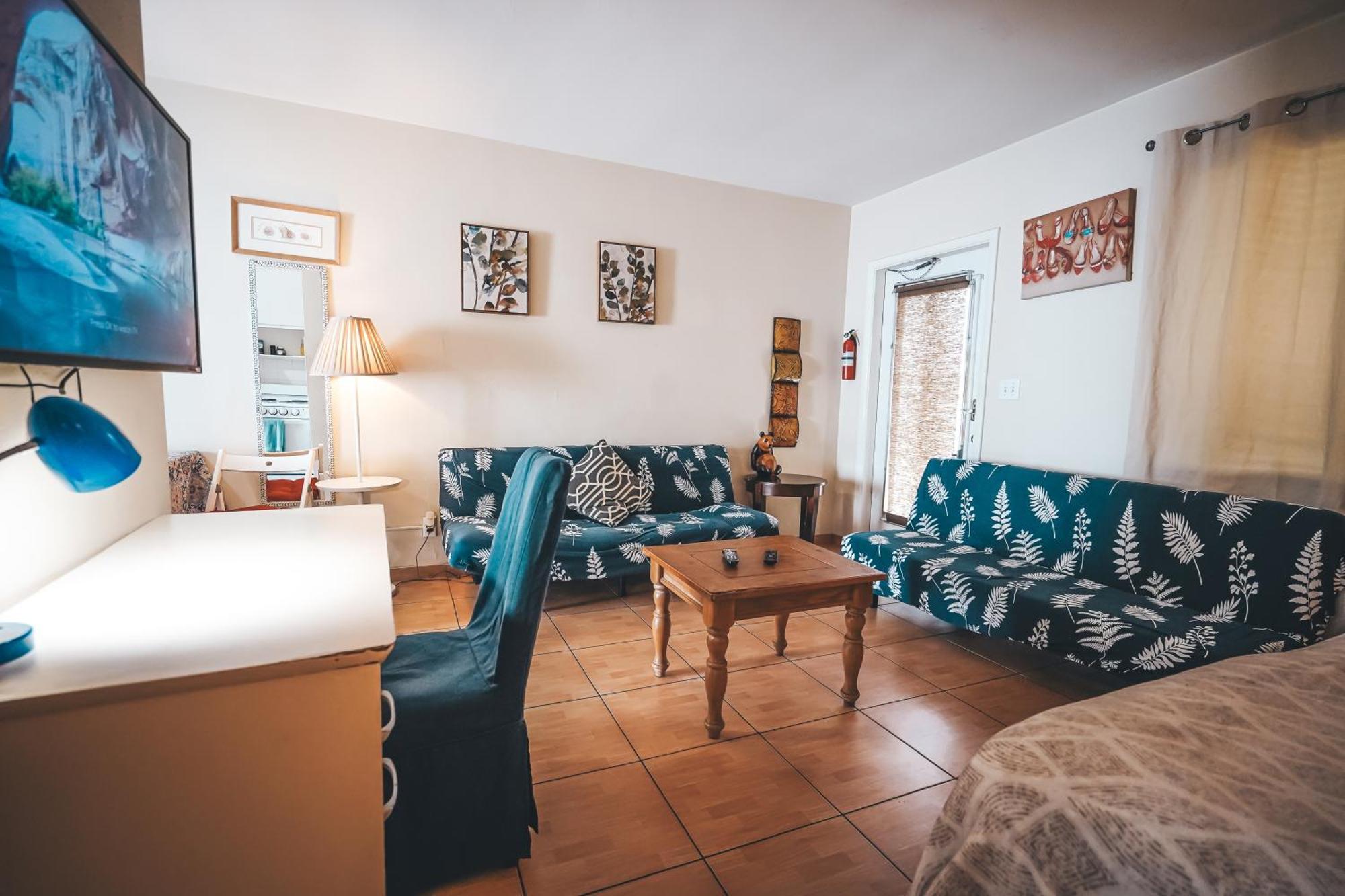 Hollywood Light Haven Lodge Bagian luar foto